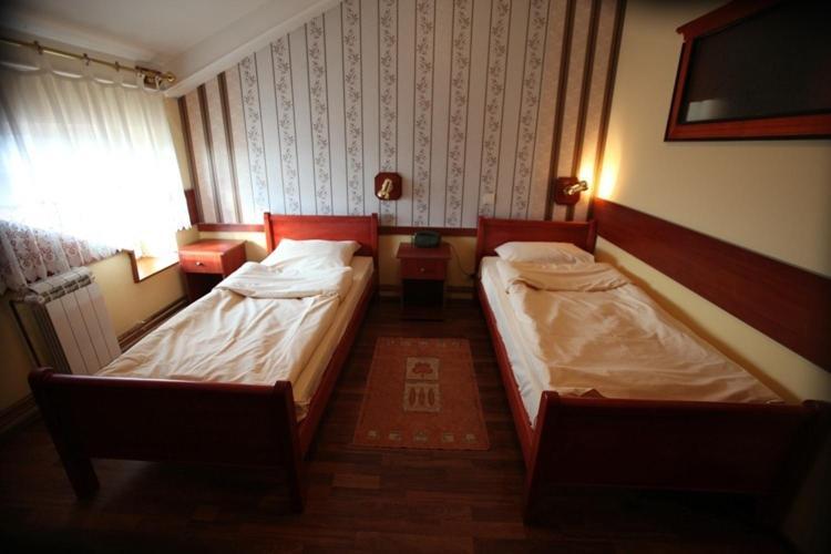Hotel Dunav Sremski Karlovci Rom bilde
