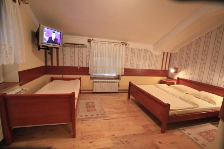 Hotel Dunav Sremski Karlovci Rom bilde