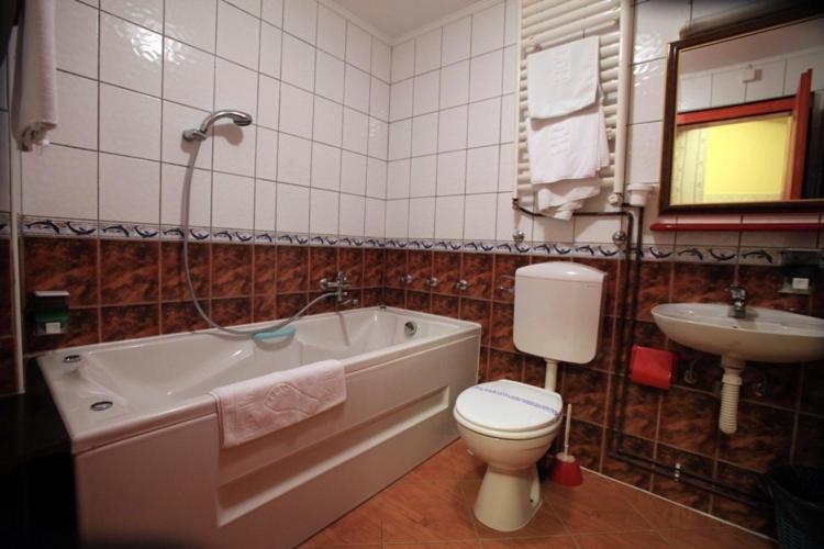 Hotel Dunav Sremski Karlovci Rom bilde